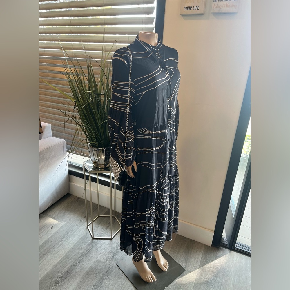 Maxi black and white beautiful dress